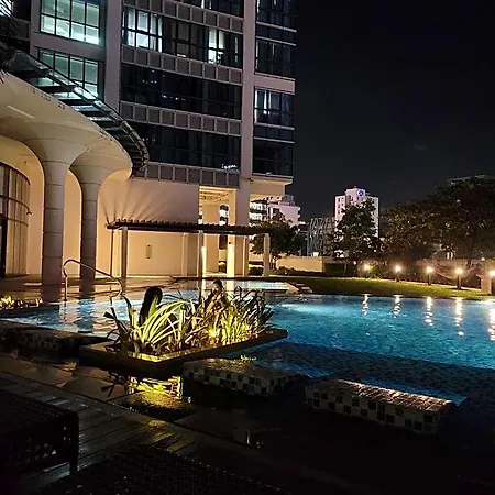 Staycations Up Above 17 At Bgc