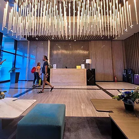 Staycations Up Above 17 At Bgc