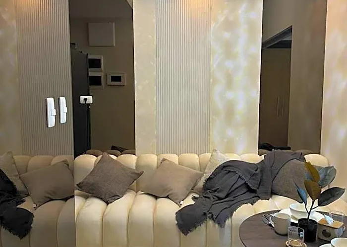 Staycations Up Above 17 At Bgc 호텔 3*