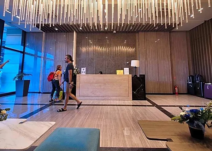 Staycations Up Above 17 At Bgc 호텔 3*