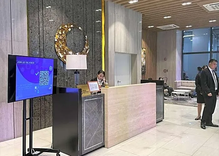Staycations Up Above 17 At Bgc 3*