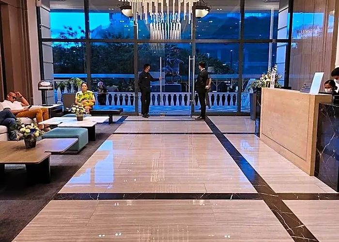 Staycations Up Above 17 At Bgc 호텔
