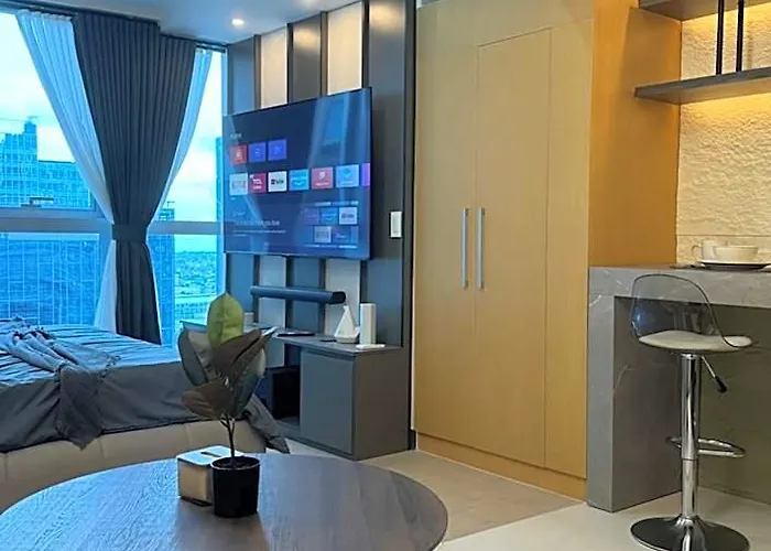 Staycations Up Above 17 At Bgc 호텔