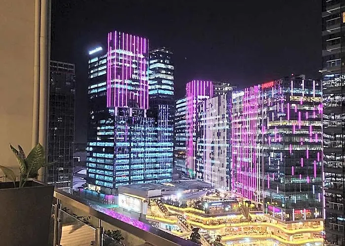 Staycations Up Above 17 At Bgc 호텔 3*